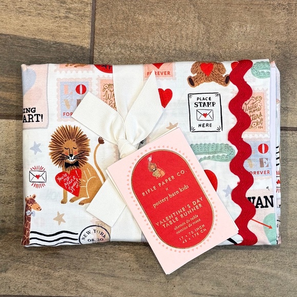 Valentine's Runner - Rifle Paper Co.  - PBK - Picture 2 of 8